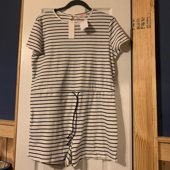 Romper - Picture 2 of 2